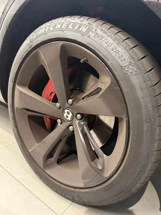 2024 Bentley Bentayga - Image 4 of 13