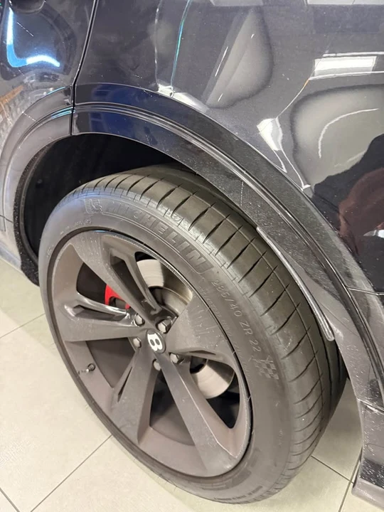 2024 Bentley Bentayga - Image 10 of 13