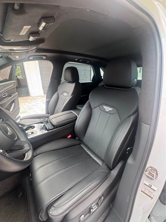 2024 Bentley Bentayga - Image 7 of 18