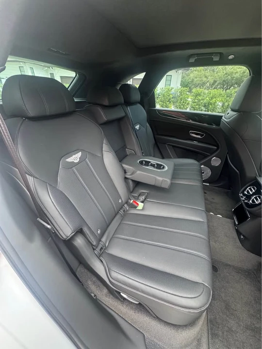 2024 Bentley Bentayga - Image 13 of 18