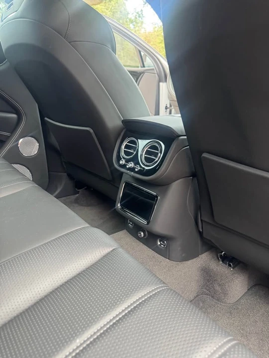 2024 Bentley Bentayga - Image 12 of 18