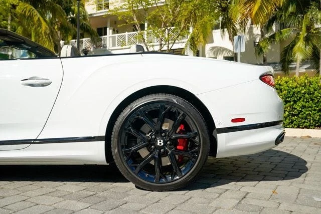 2024 Bentley Continental GT Speed 3rd Gen - Image 16 of 31