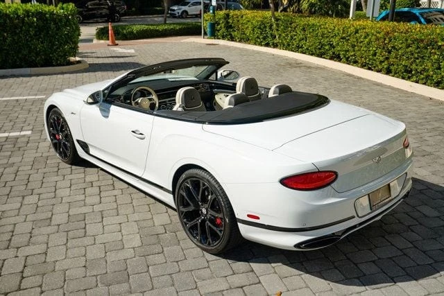 2024 Bentley Continental GT Speed 3rd Gen - Image 21 of 31