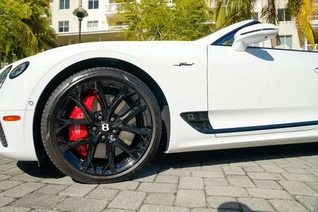 2024 Bentley Continental GT Speed 3rd Gen - Image 13 of 31