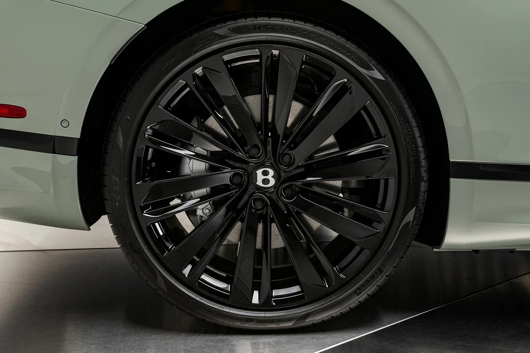 2024 Bentley Continental GT Speed 3rd Gen - Image 24 of 31