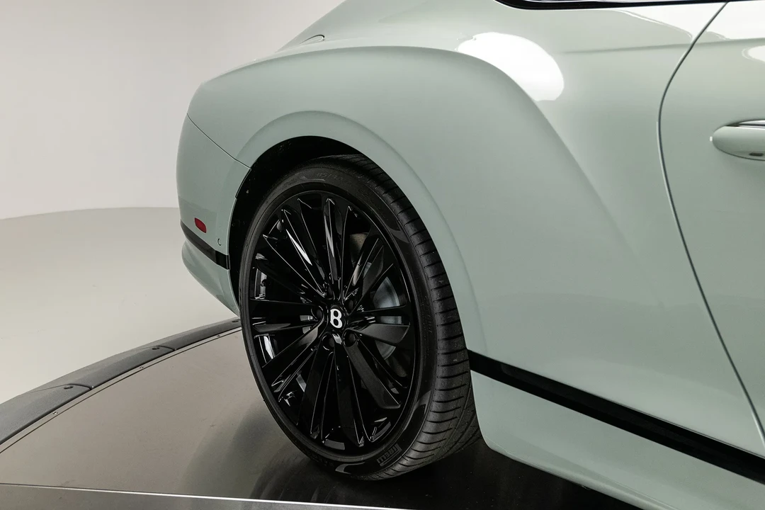 2024 Bentley Continental GT Speed 3rd Gen - Image 16 of 31