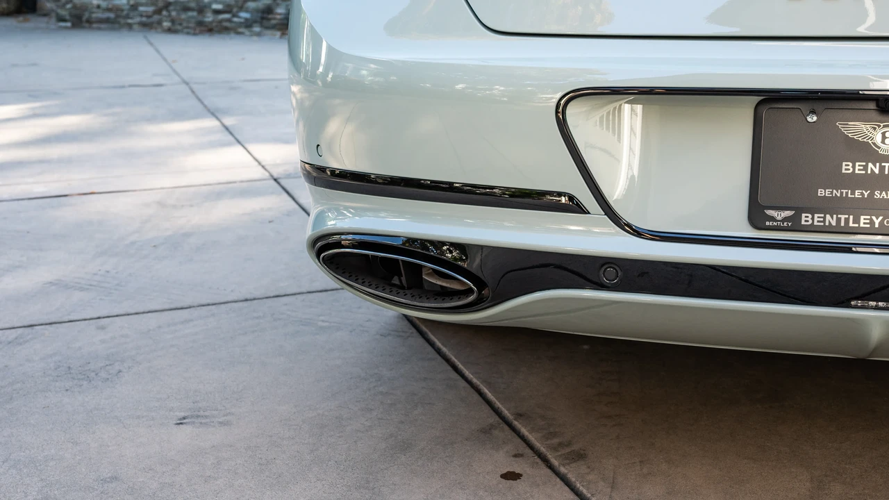 2024 Bentley Continental GT Speed 3rd Gen - Image 18 of 31