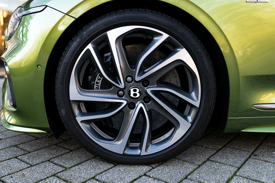 2024 Bentley Continental GT Speed 3rd Gen - Image 24 of 31