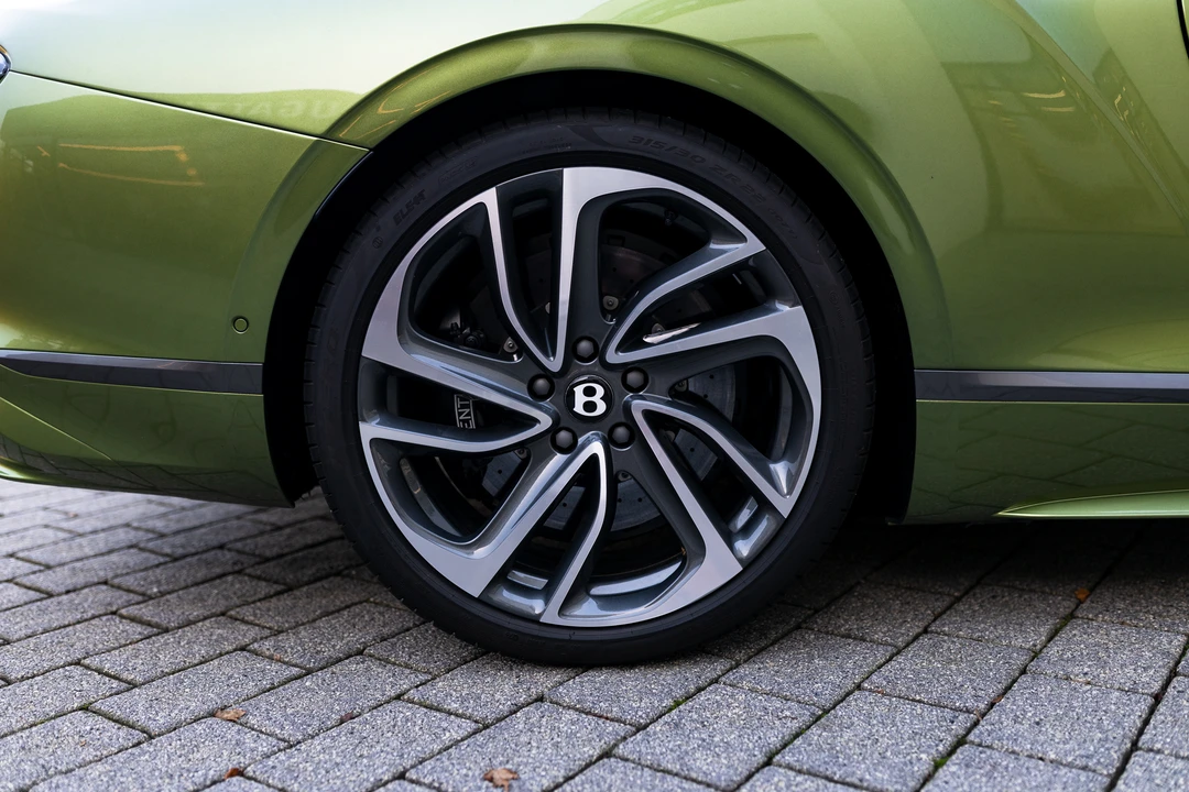 2024 Bentley Continental GT Speed 3rd Gen - Image 26 of 31