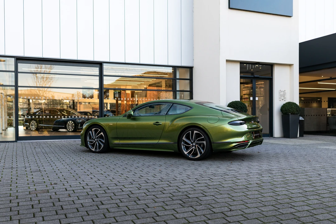 2024 Bentley Continental GT Speed 3rd Gen - Image 8 of 31