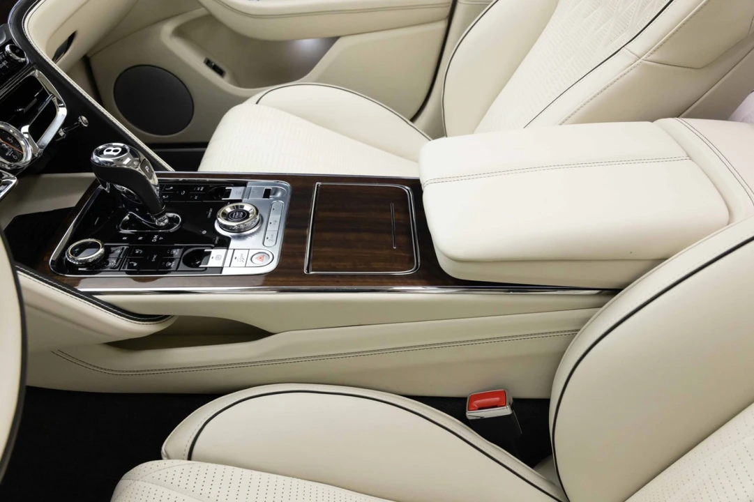 2024 Bentley Continental - Image 28 of 31