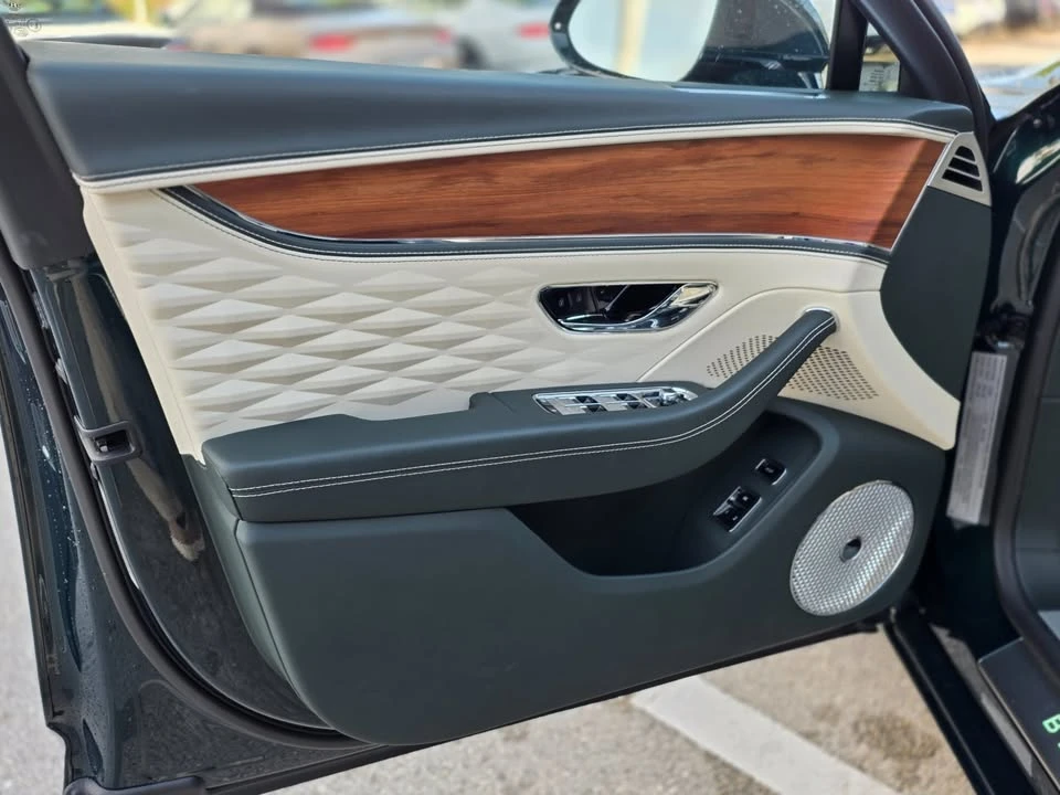 2024 Bentley Continental Flying Spur - Image 13 of 18