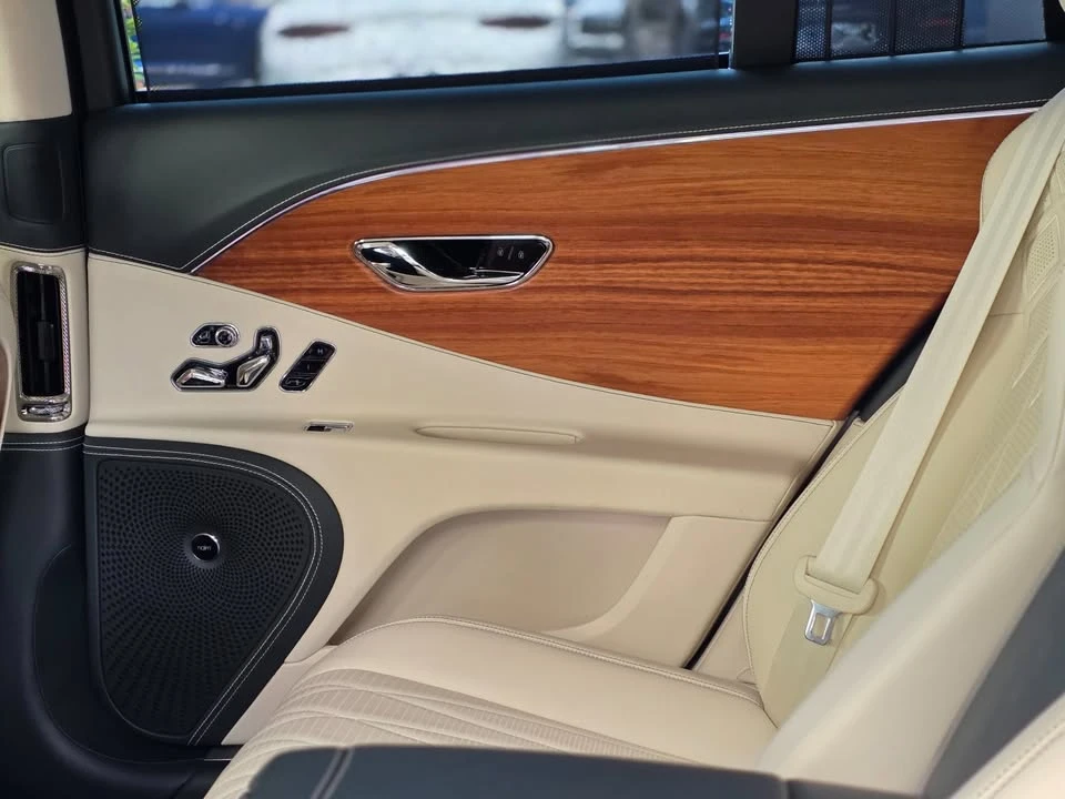 2024 Bentley Continental Flying Spur - Image 17 of 18