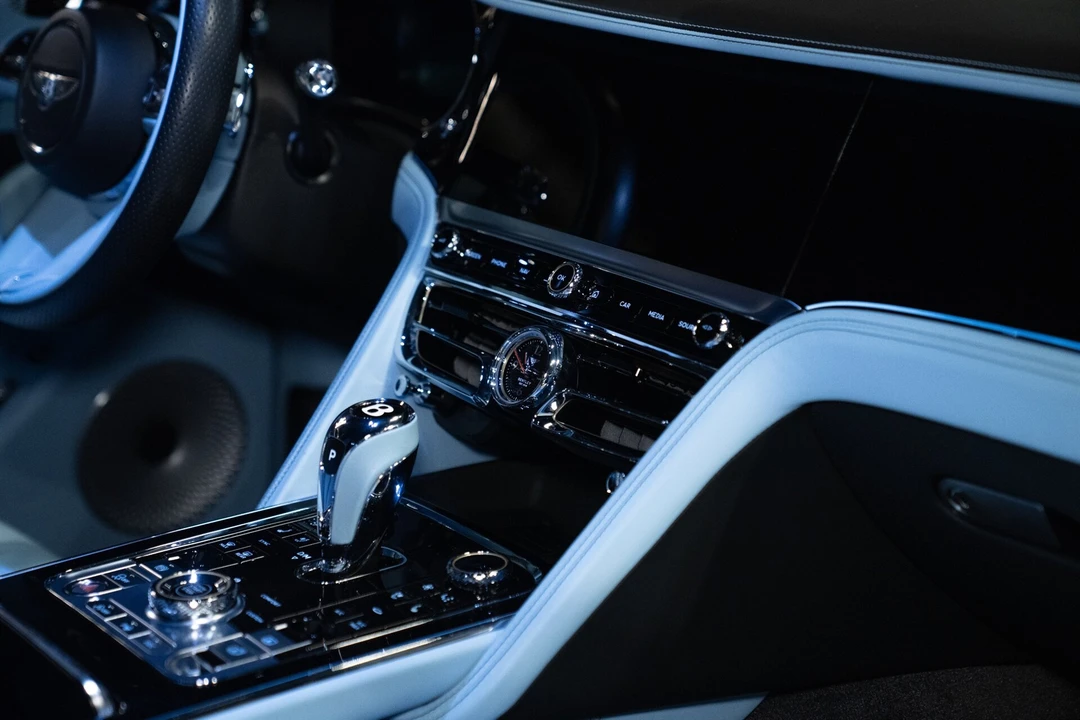 2024 Bentley - Image 25 of 31