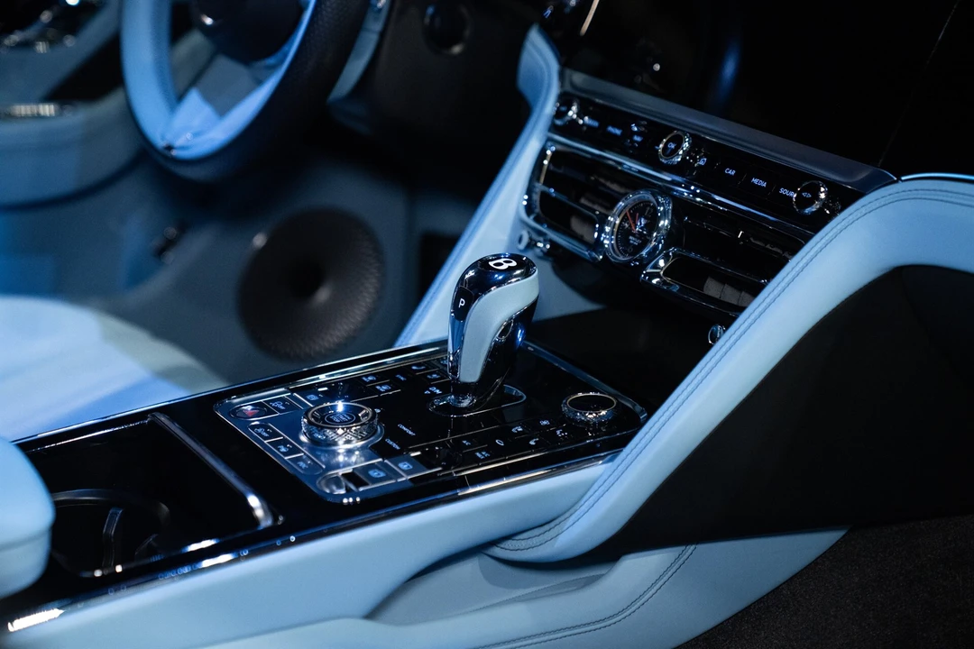 2024 Bentley - Image 26 of 31