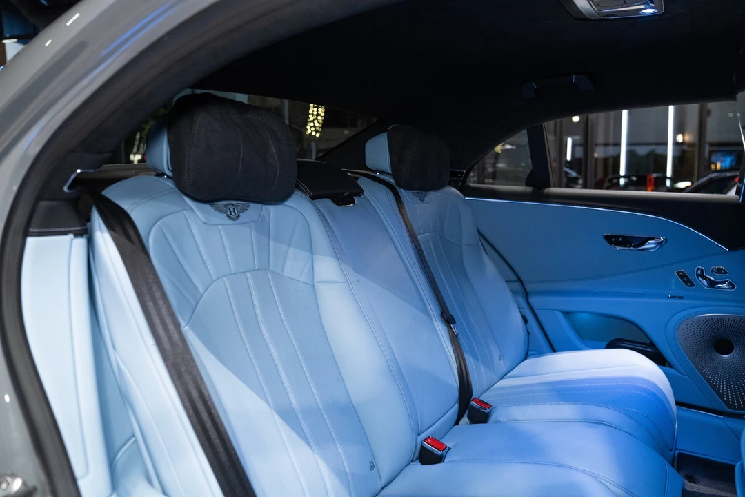 2024 Bentley - Image 29 of 31