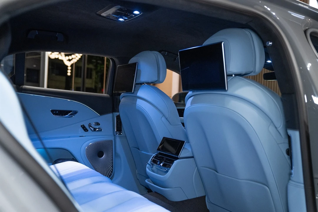 2024 Bentley - Image 28 of 31