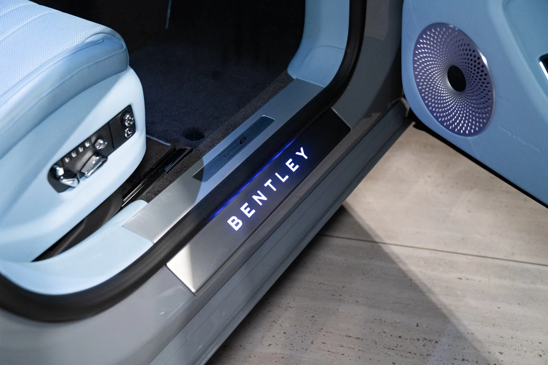 2024 Bentley - Image 24 of 31