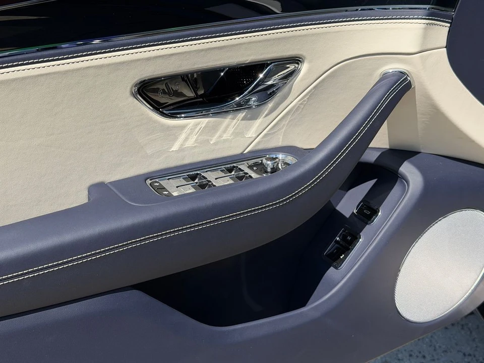 2024 Bentley Continental GT Mulliner 3rd Gen - Image 17 of 31