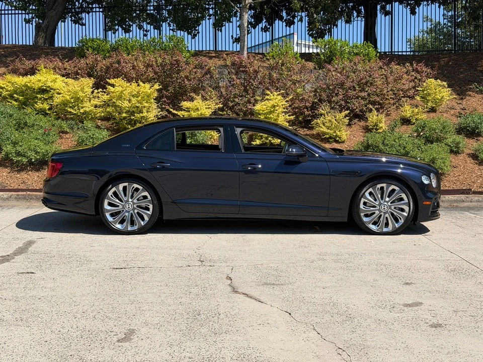 2024 Bentley Continental GT Mulliner 3rd Gen - Image 7 of 31
