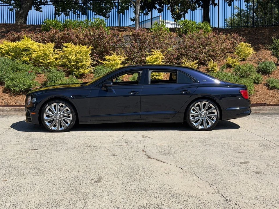 2024 Bentley Continental GT Mulliner 3rd Gen - Image 12 of 31