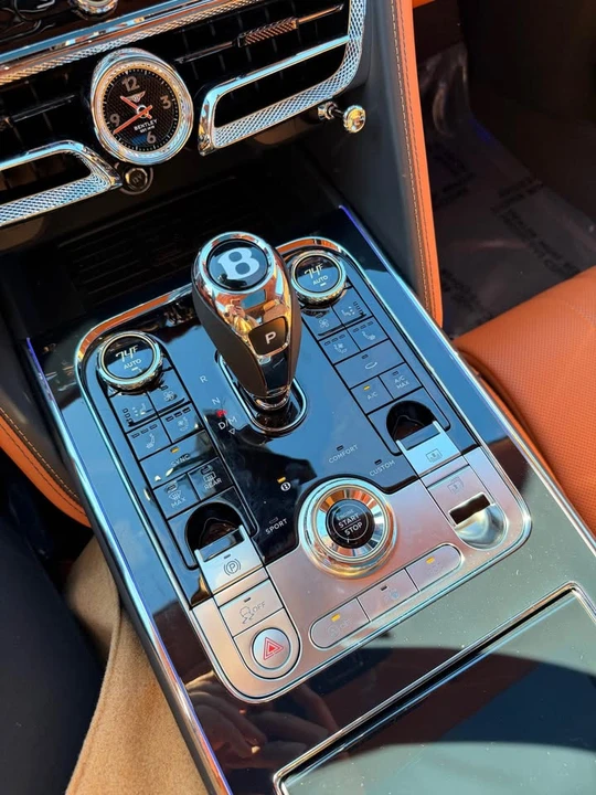 2024 Bentley Continental Flying Spur - Image 14 of 15