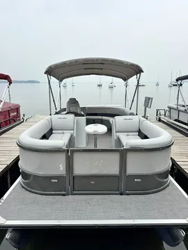 2024 Bentley Pontoon Boat 220 Cruise