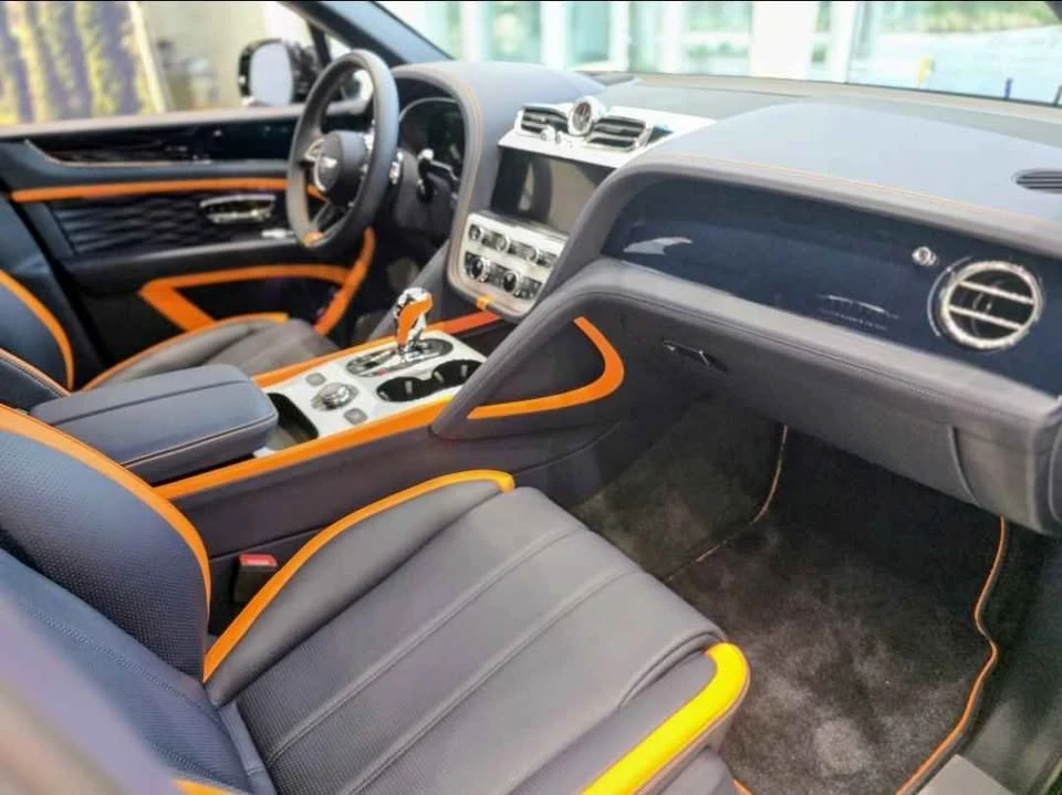 2024 Bentley Bentayga - Image 6 of 7