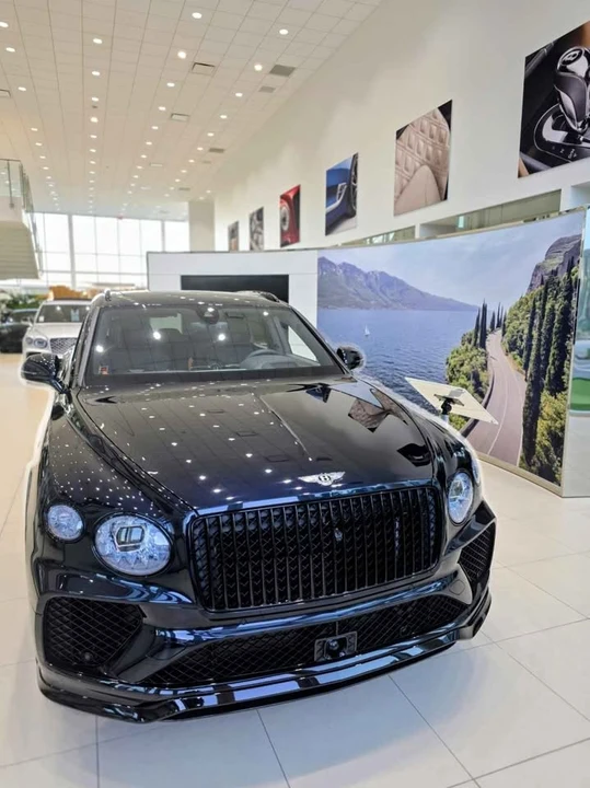 2024 Bentley Bentayga - Image 4 of 7