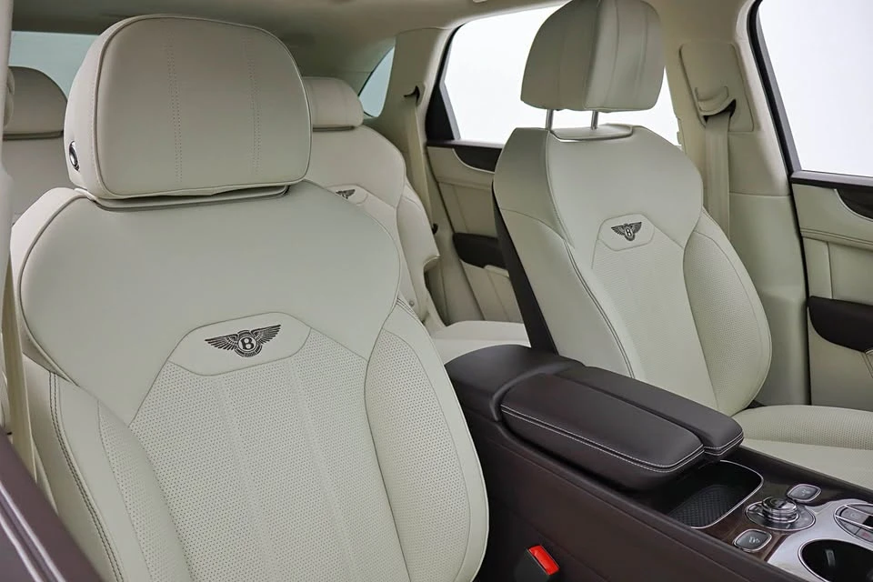 2024 Bentley Bentayga - Image 17 of 20
