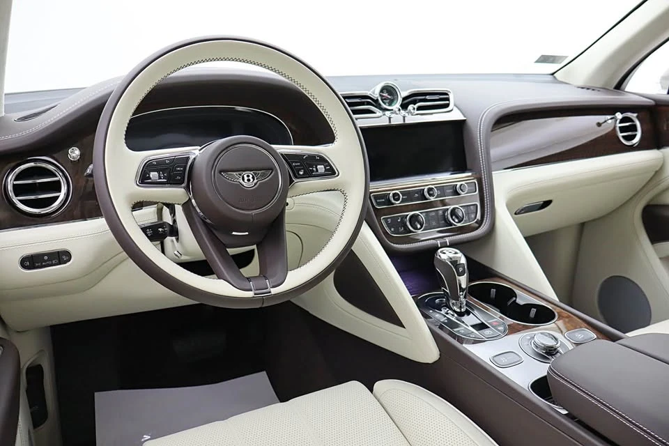 2024 Bentley Bentayga - Image 13 of 20