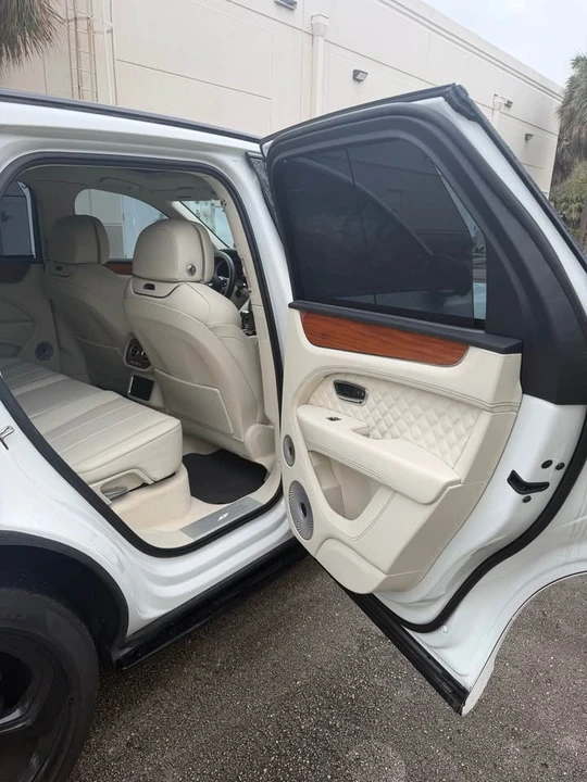2024 Bentley Bentayga - Image 10 of 19