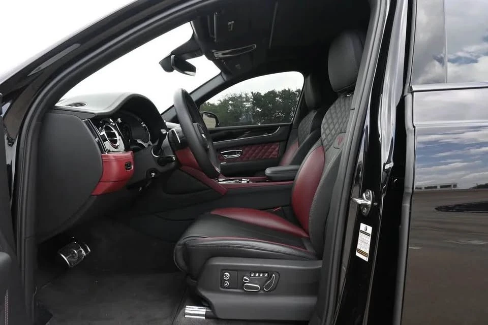 2024 Bentley Bentayga - Image 14 of 18