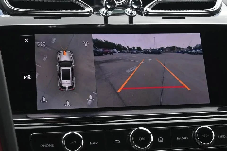 2024 Bentley Bentayga - Image 12 of 18