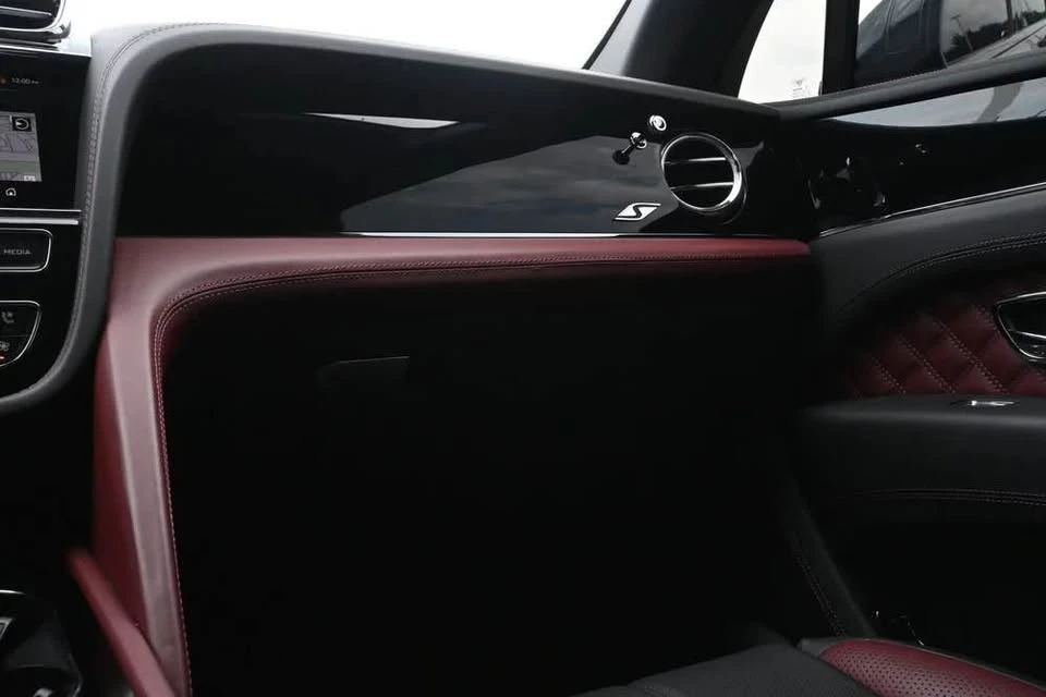 2024 Bentley Bentayga - Image 7 of 18