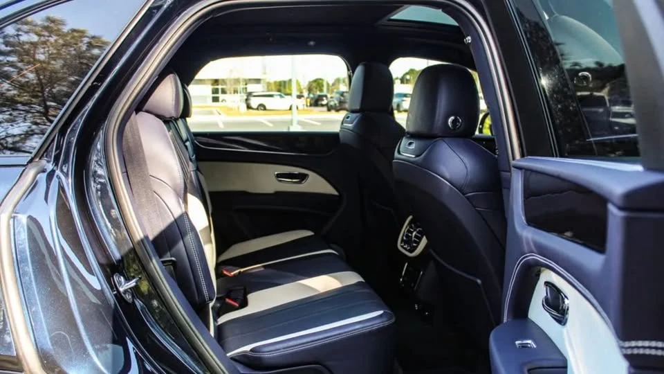 2024 Bentley Bentayga - Image 8 of 11