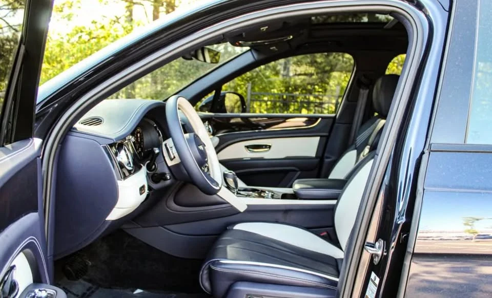 2024 Bentley Bentayga - Image 6 of 11