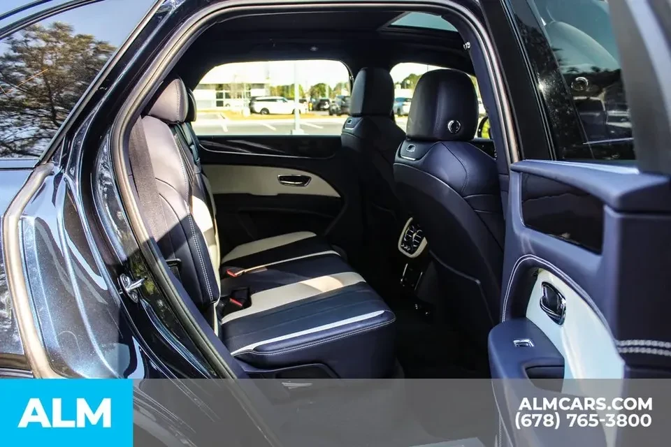 2024 Bentley Bentayga - Image 7 of 14