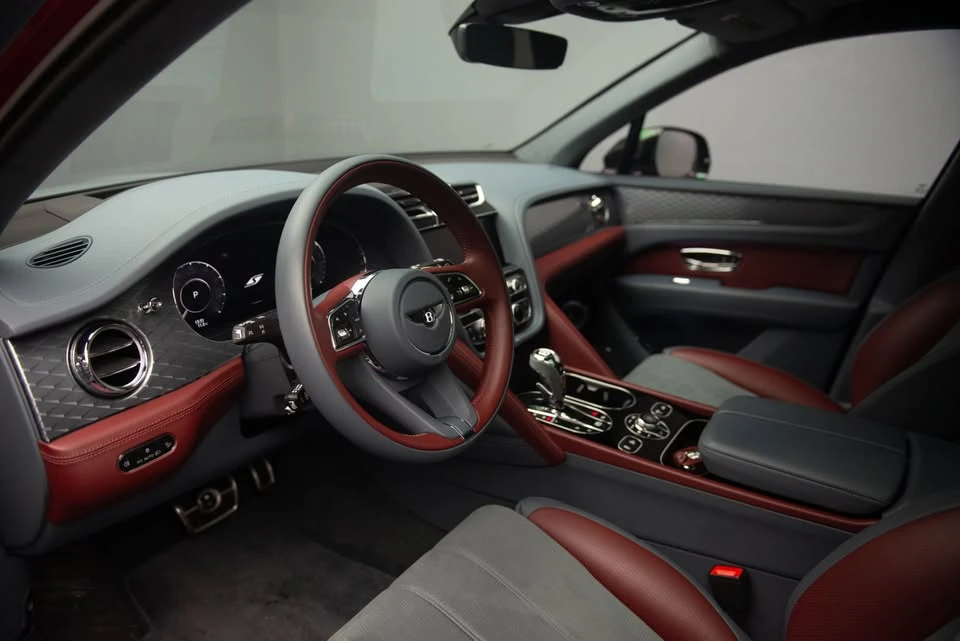 2024 Bentley Bentayga - Image 11 of 20