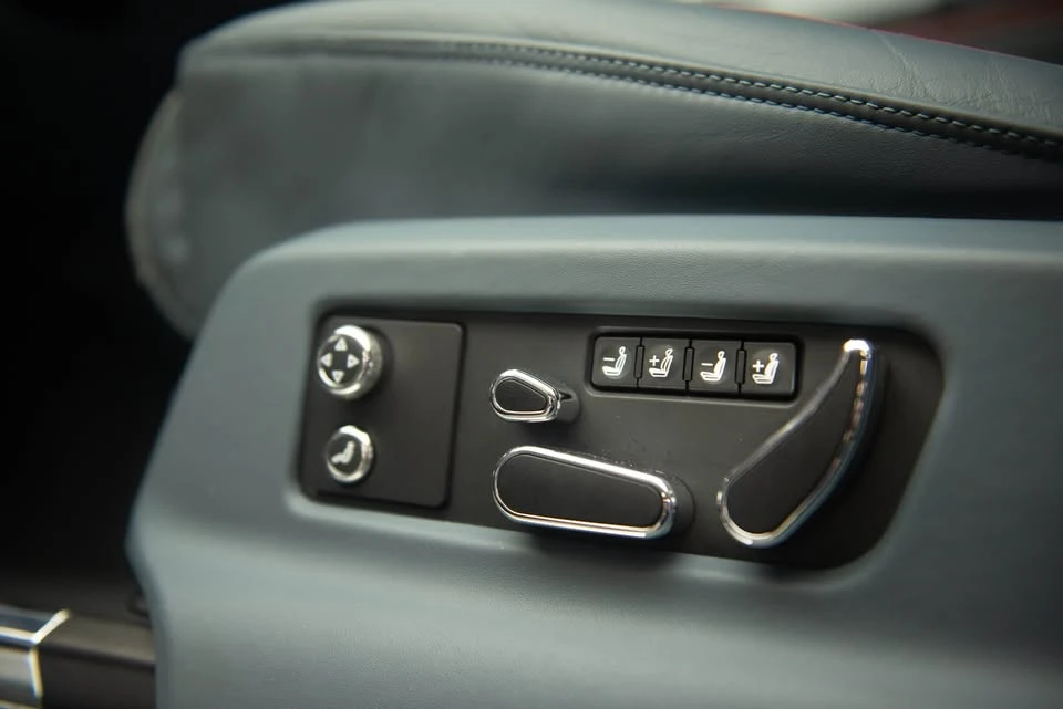 2024 Bentley Bentayga - Image 14 of 20