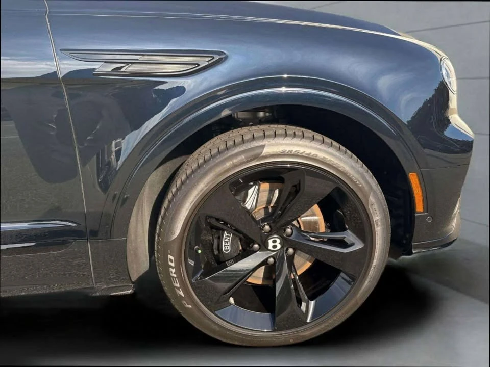2024 Bentley Bentayga - Image 10 of 20