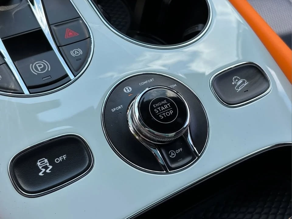 2024 Bentley Bentayga - Image 8 of 12