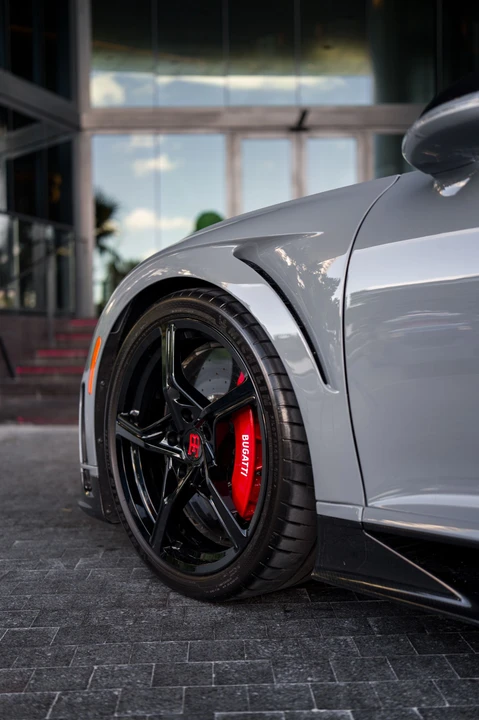 2024 Bugatti Chiron Super Sport - Image 16 of 31