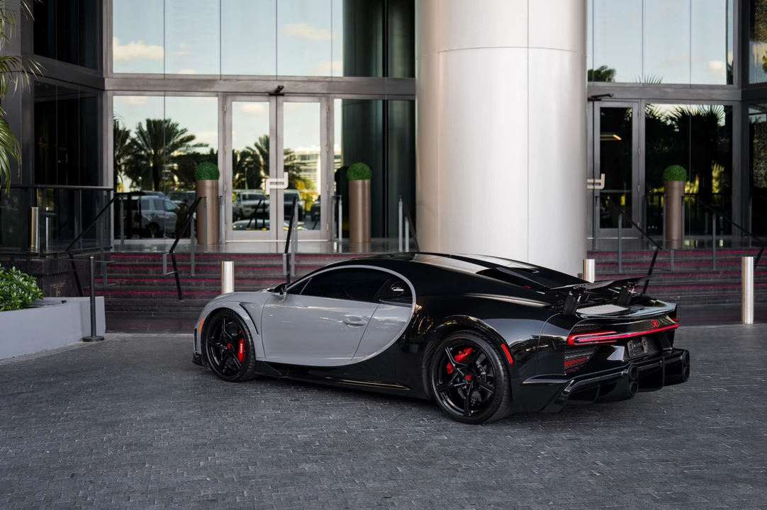 2024 Bugatti Chiron Super Sport - Image 21 of 31