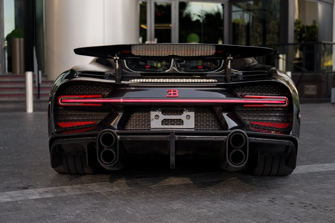 2024 Bugatti Chiron Super Sport - Image 25 of 31