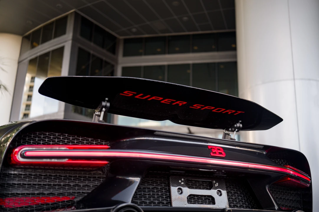 2024 Bugatti Chiron Super Sport - Image 18 of 31