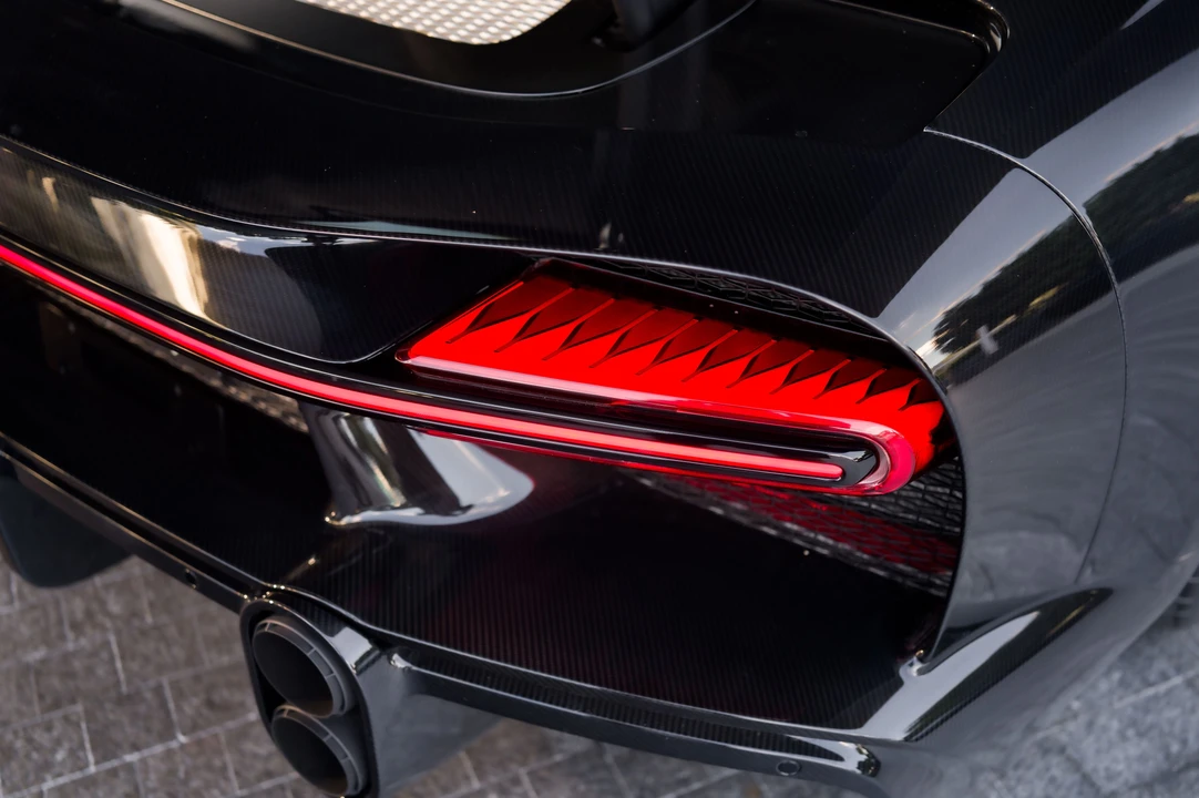 2024 Bugatti Chiron Super Sport - Image 28 of 31
