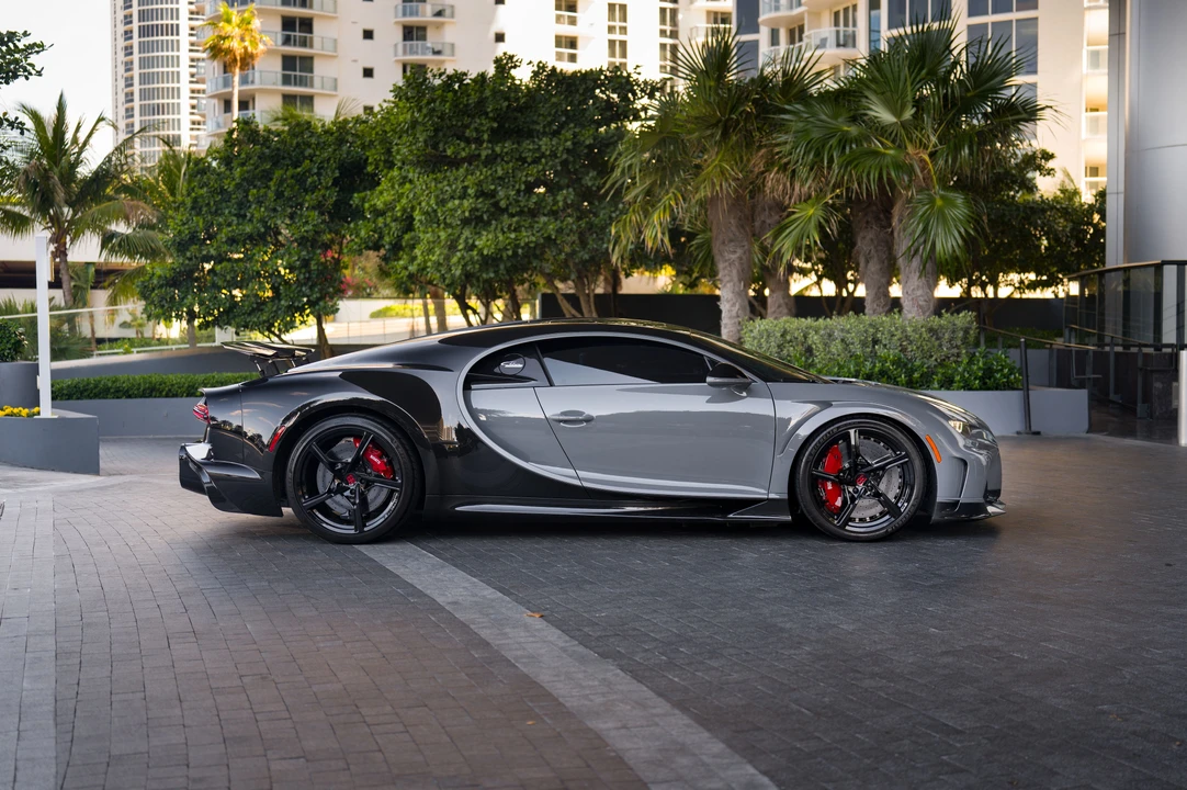 2024 Bugatti Chiron Super Sport - Image 22 of 31