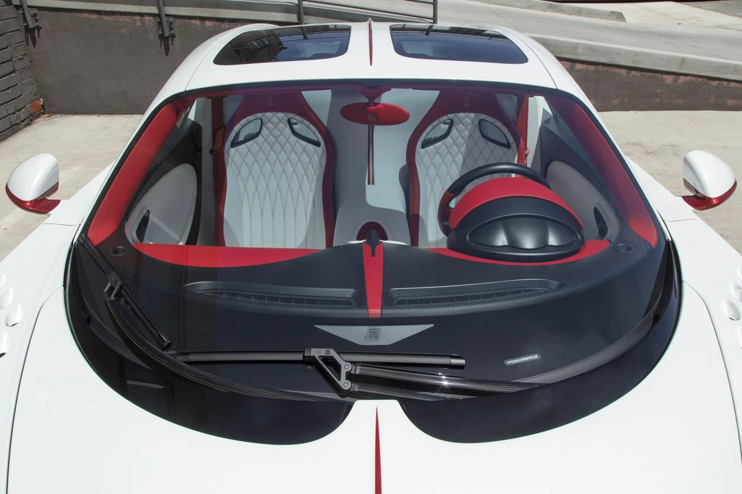 2024 Bugatti Chiron Super Sport - Image 18 of 31