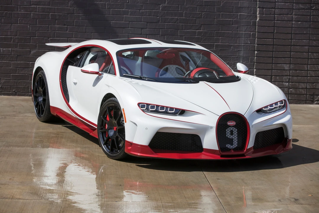 2024 Bugatti Chiron Super Sport - Image 2 of 31